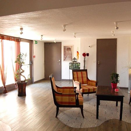 Hotel Le Domanial Commelle-Vernay ภายนอก รูปภาพ